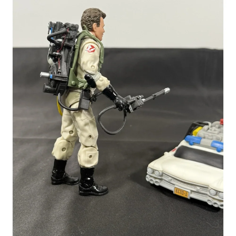 Hasbro Ghostbusters Ray Stantz Action Figure Kids 6 Inch Tan Ecto-1 Mini Vehicle